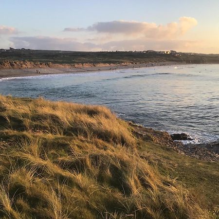 Cozy Camborne Studio Retreat With Two Single Beds 외부 사진