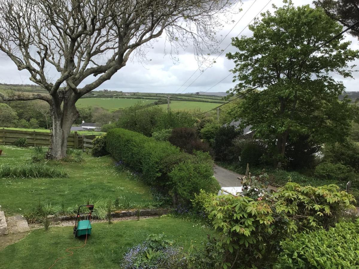 Cozy Camborne Studio Retreat With Two Single Beds 외부 사진